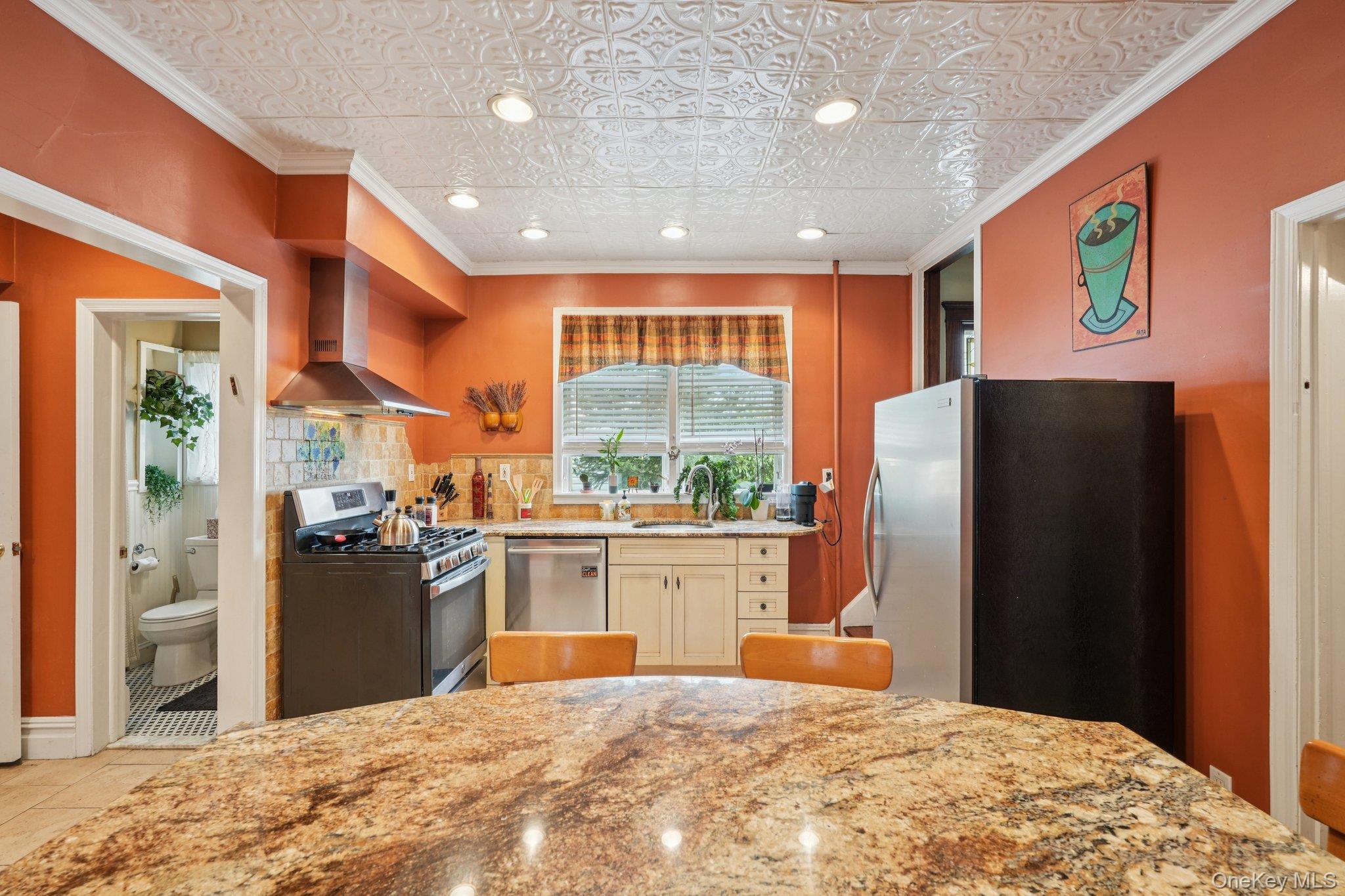 74 E Maple Avenue, Suffern, NY 10901