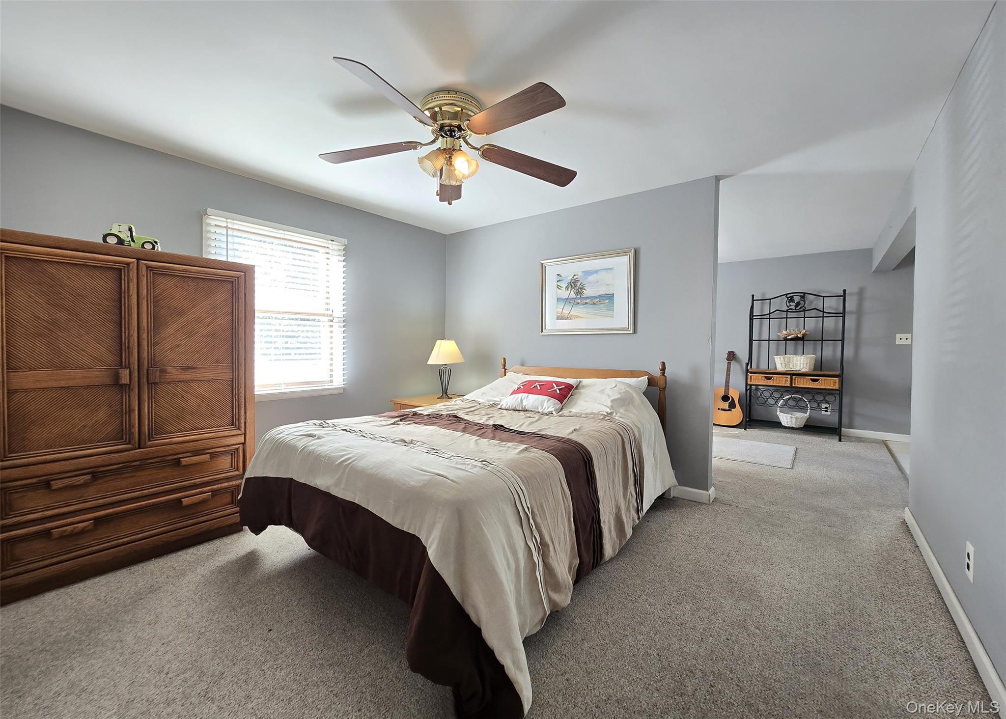 70 Parkside Street, Holbrook, NY 11741