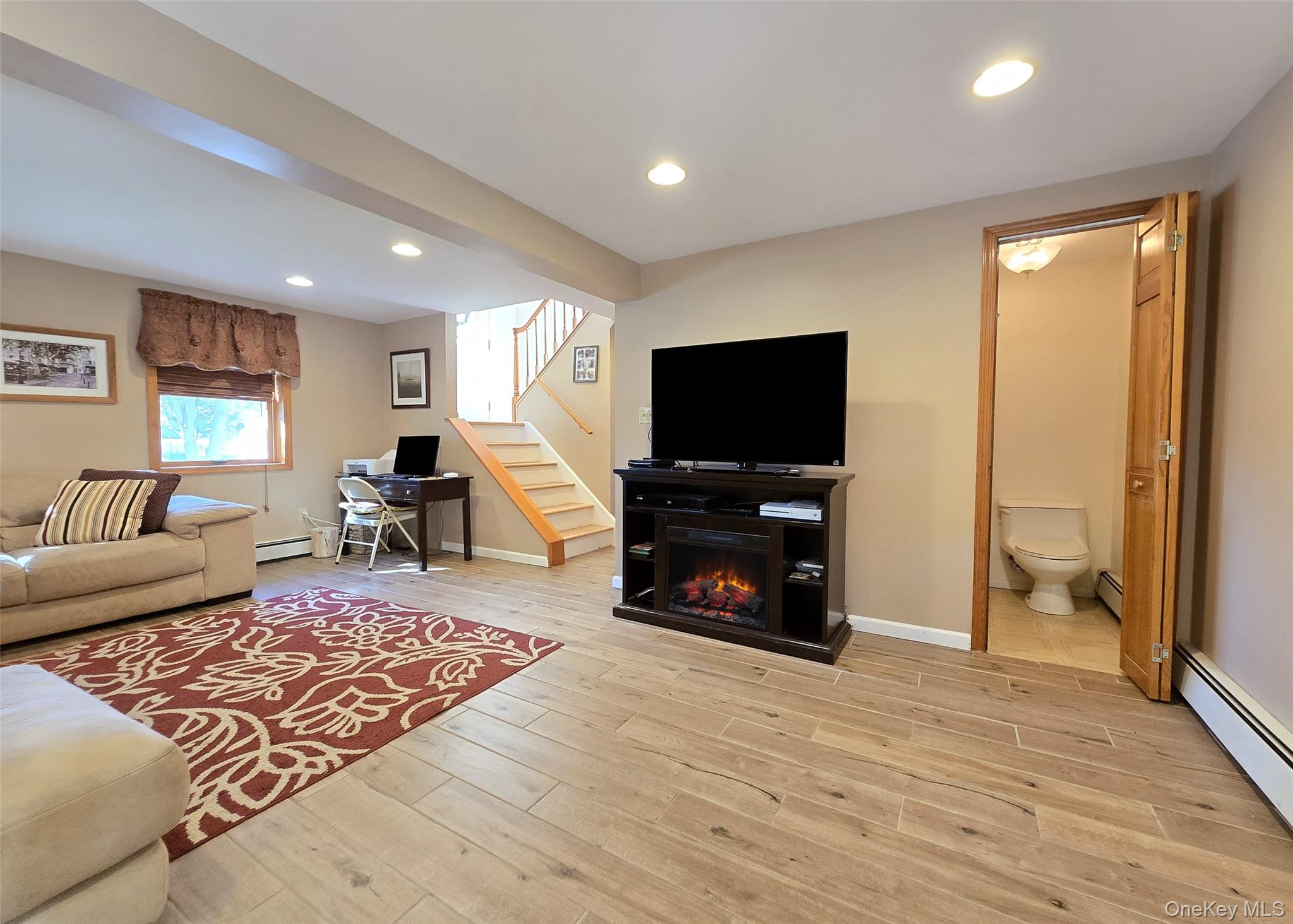 70 Parkside Street, Holbrook, NY 11741