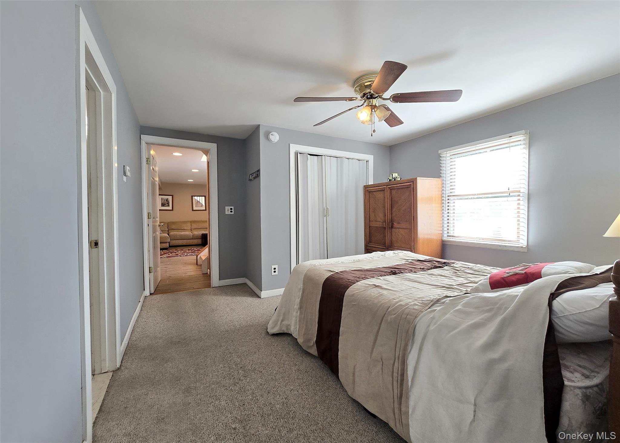 70 Parkside Street, Holbrook, NY 11741