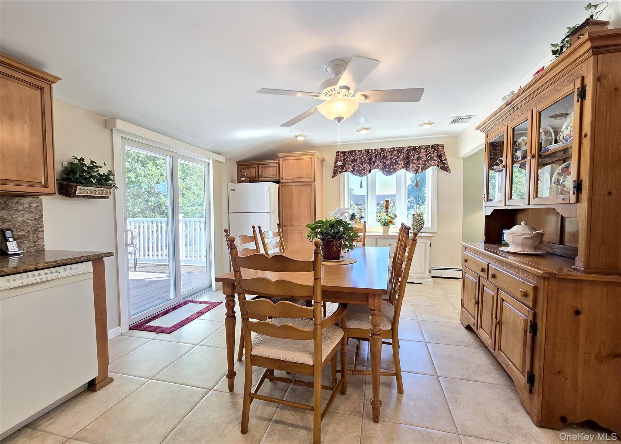 70 Parkside Street, Holbrook, NY 11741