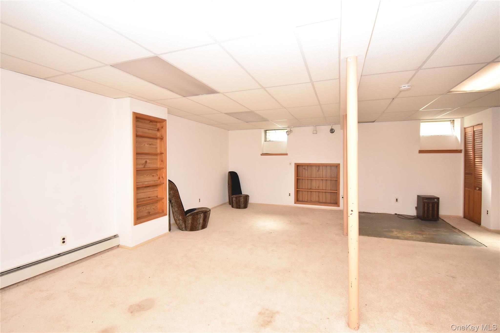 80 Burleigh Drive, Holbrook, NY 11741