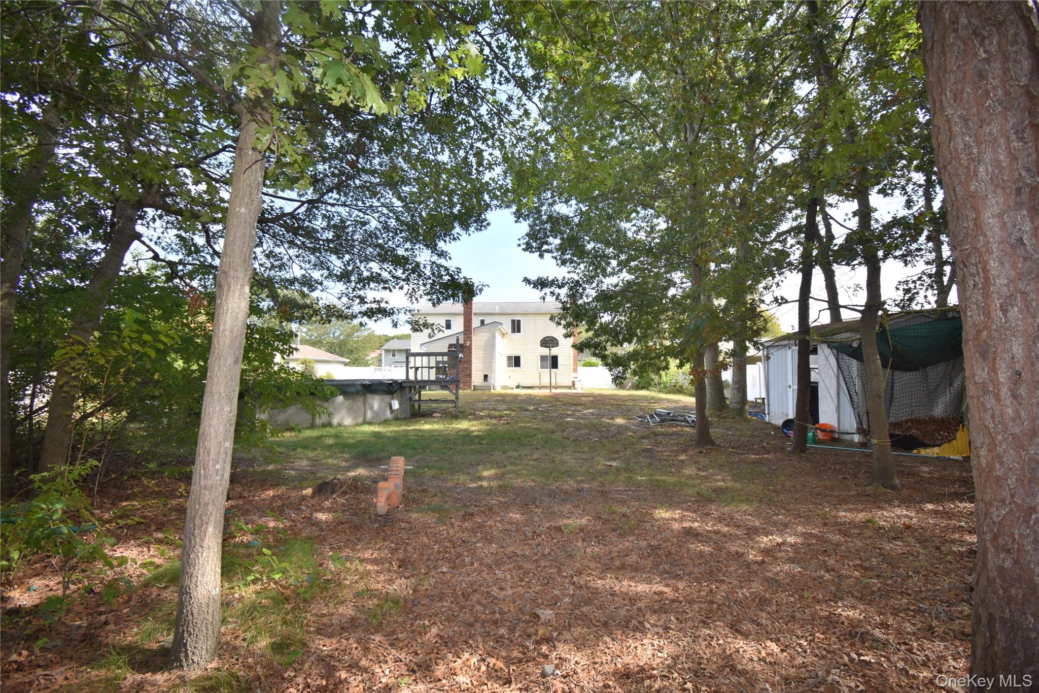 80 Burleigh Drive, Holbrook, NY 11741