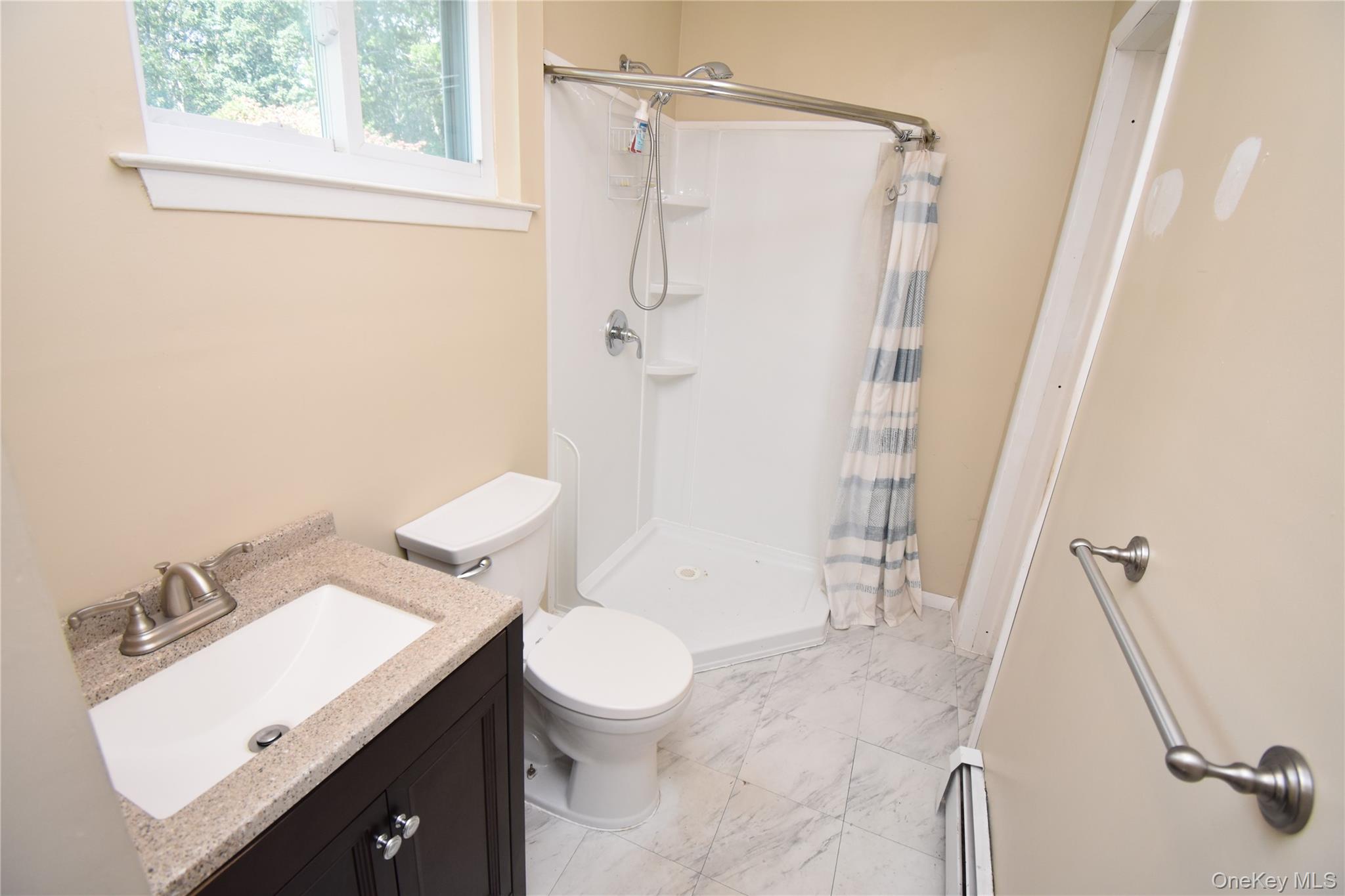 80 Burleigh Drive, Holbrook, NY 11741