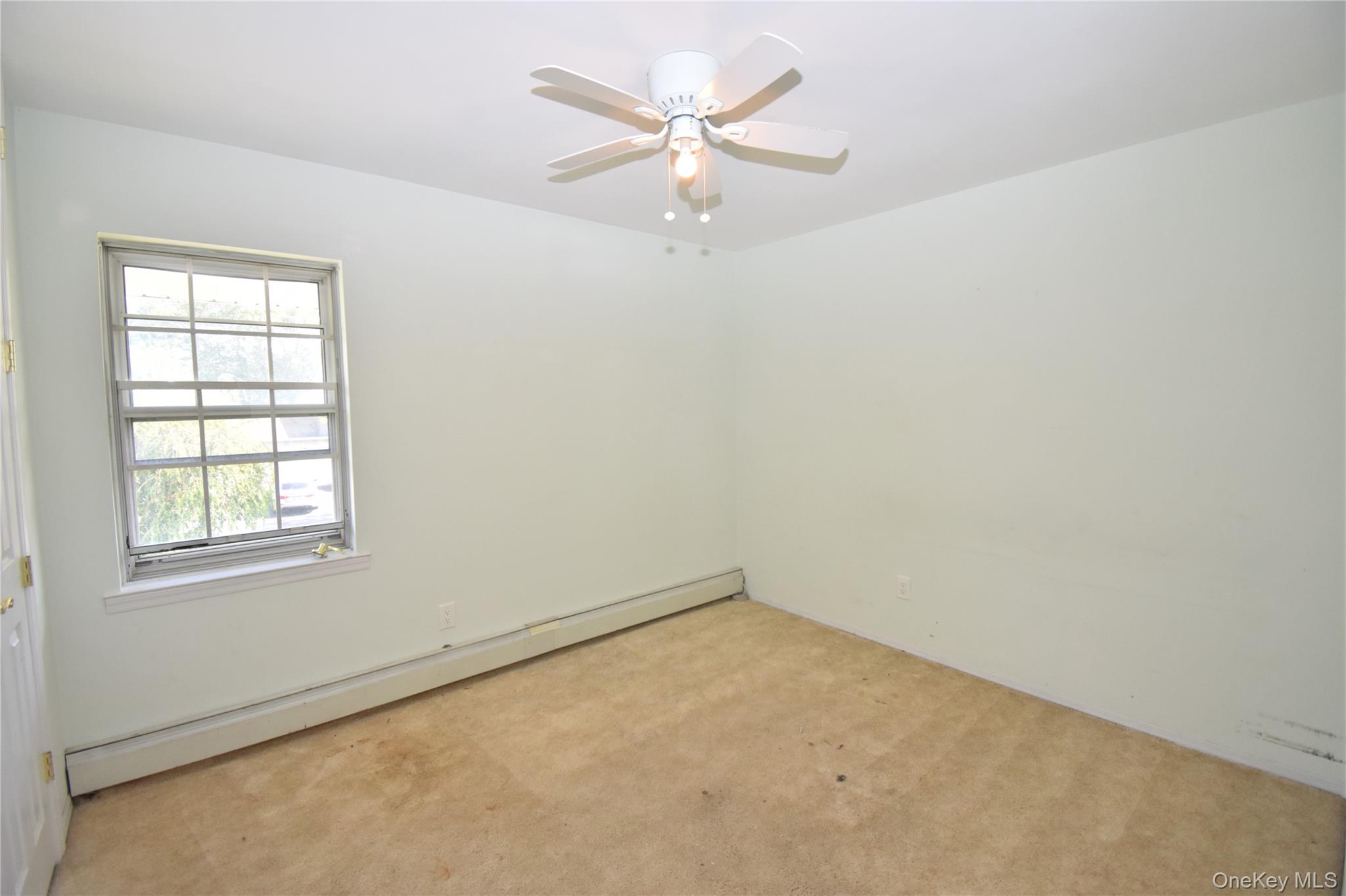 80 Burleigh Drive, Holbrook, NY 11741