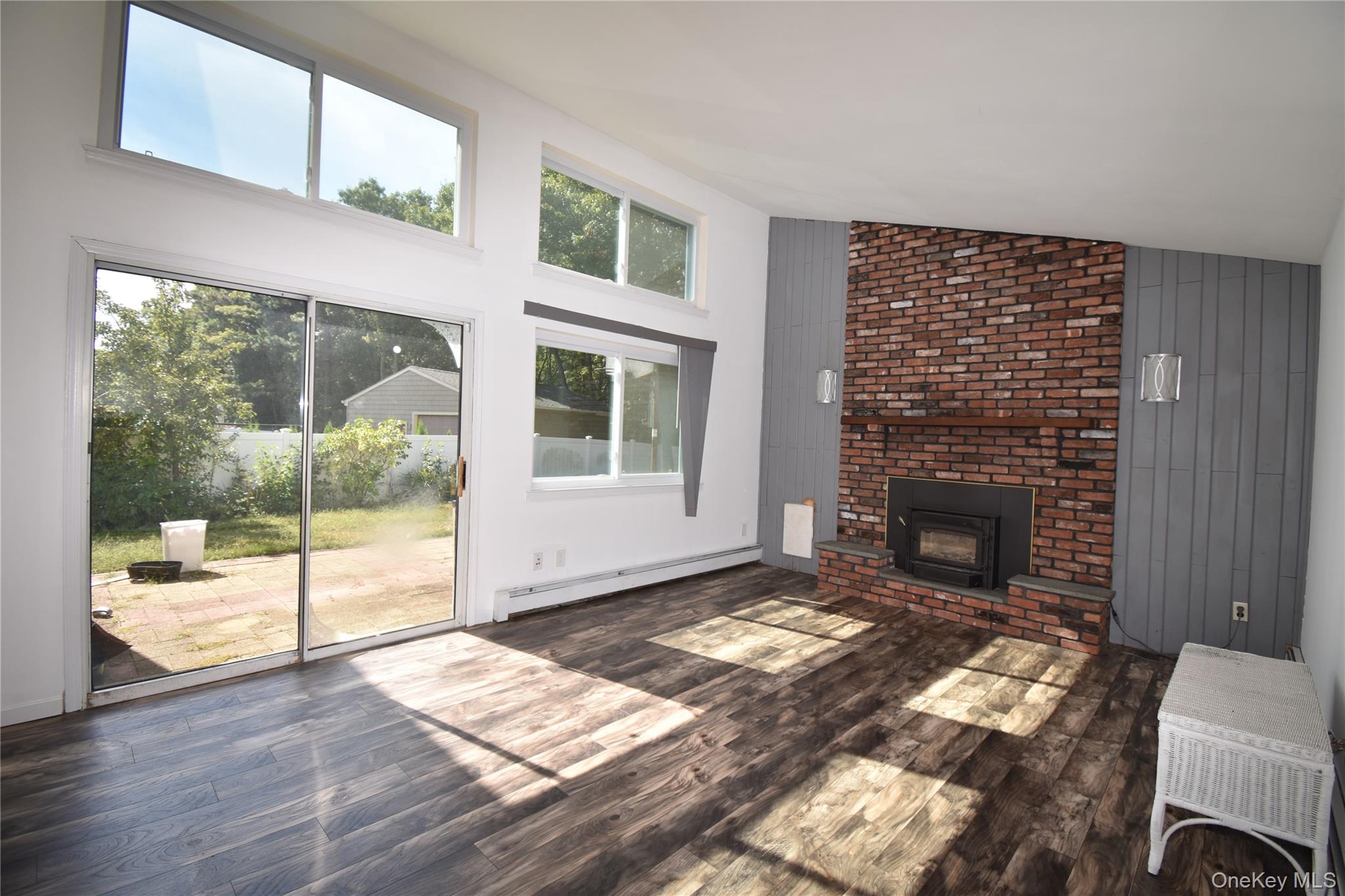 80 Burleigh Drive, Holbrook, NY 11741