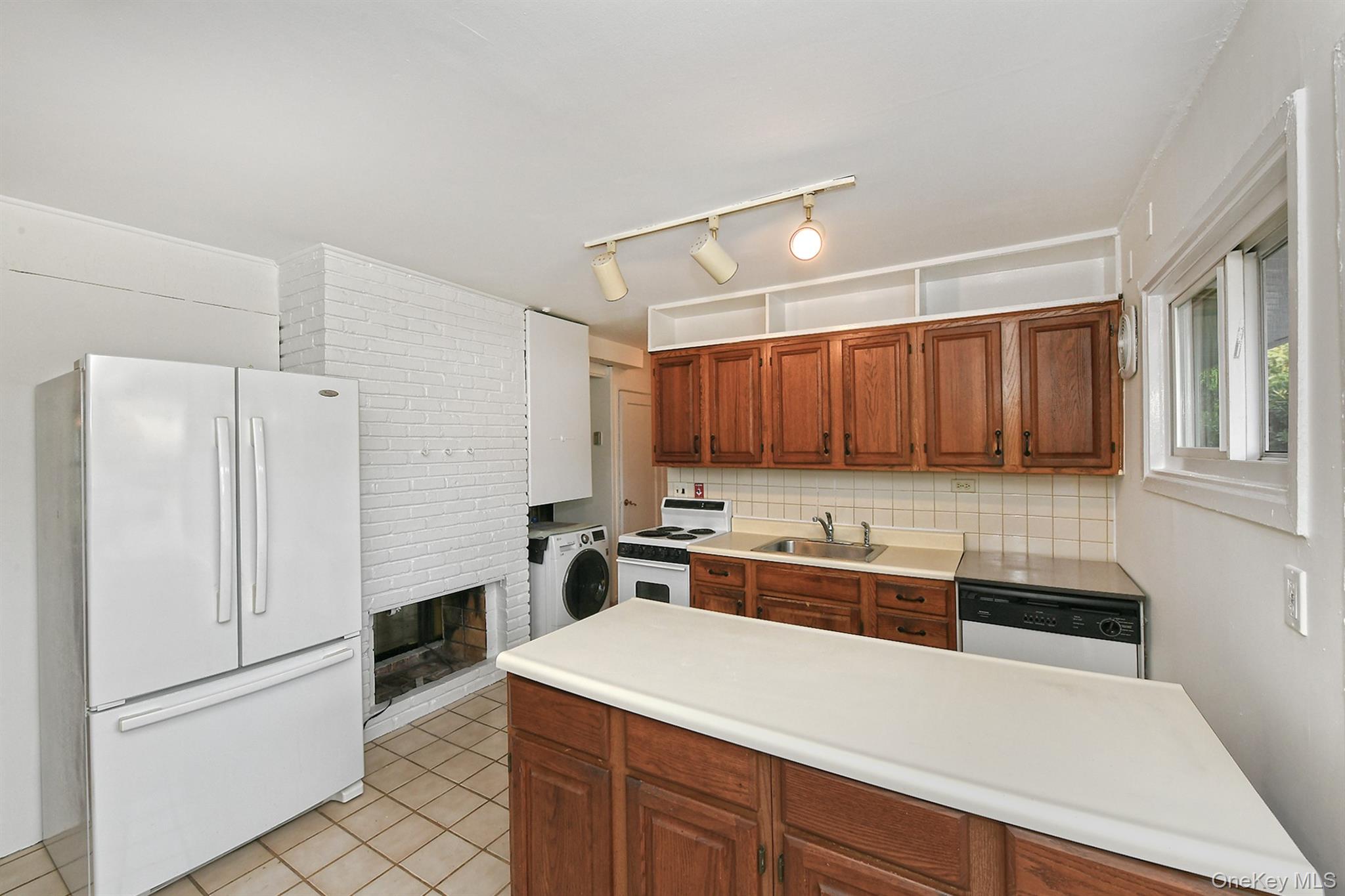 50 Cutter Lane, Levittown, NY 11756