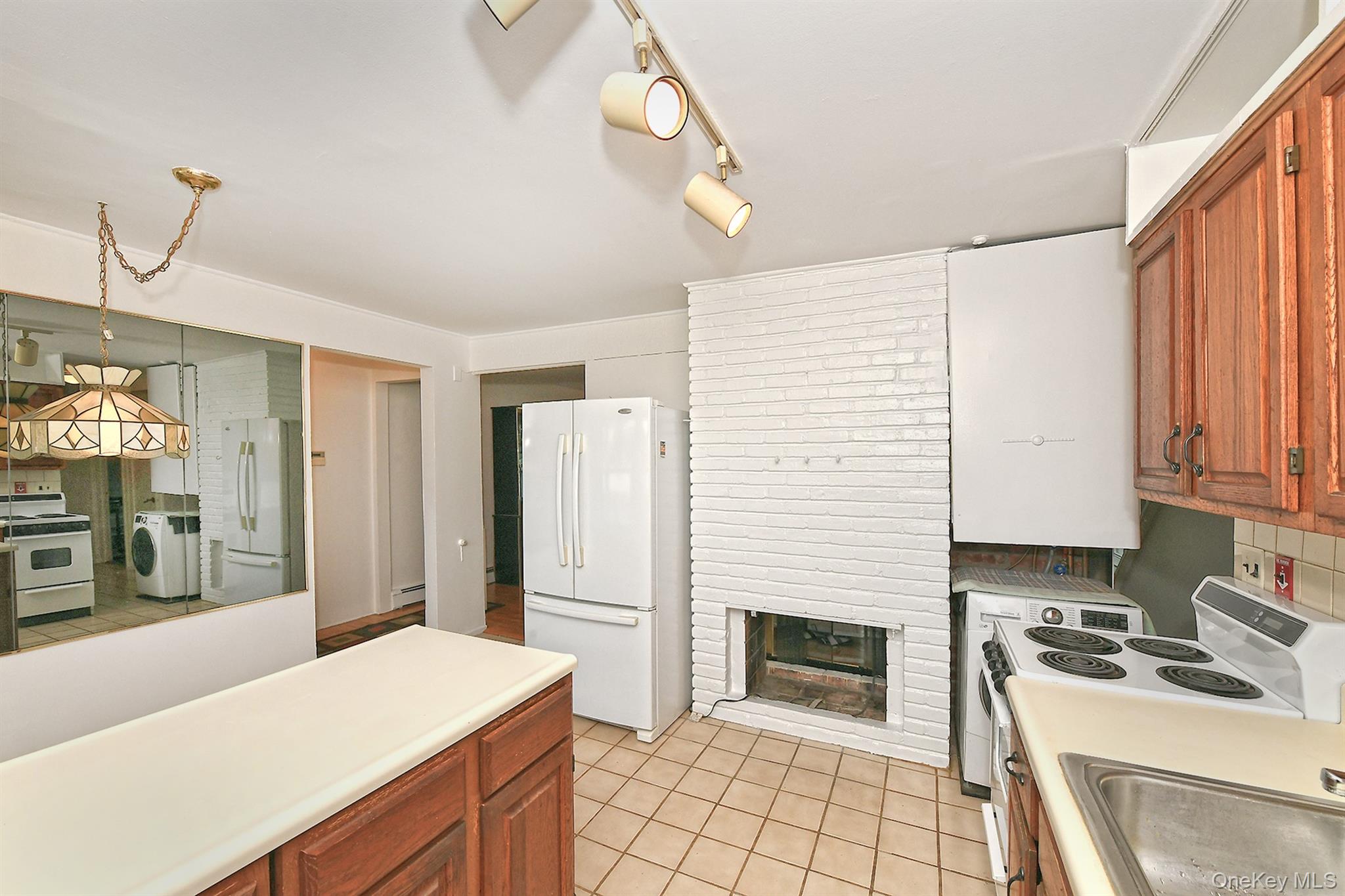 50 Cutter Lane, Levittown, NY 11756