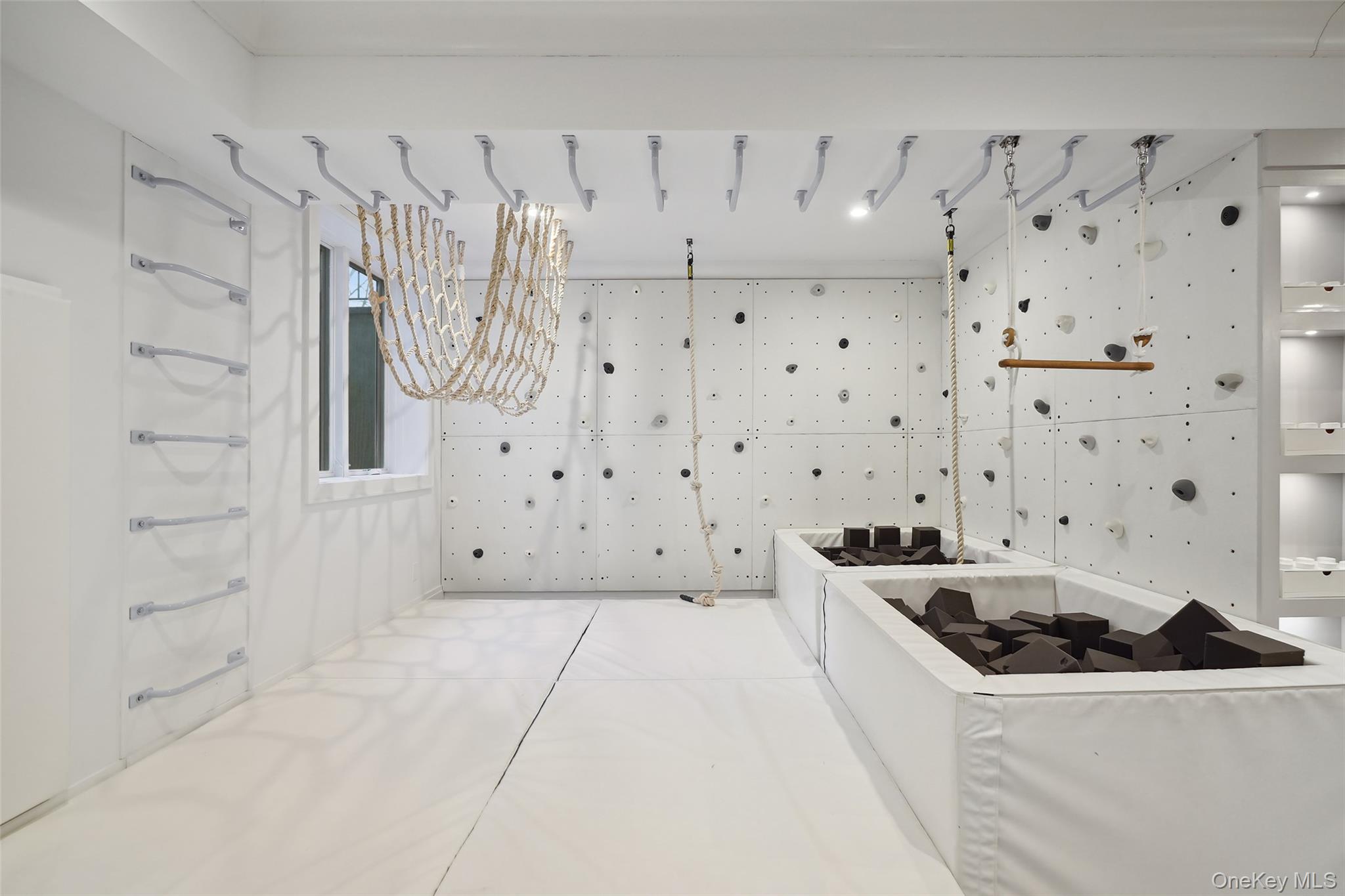 25 Hunt Place, Rye, NY 10580