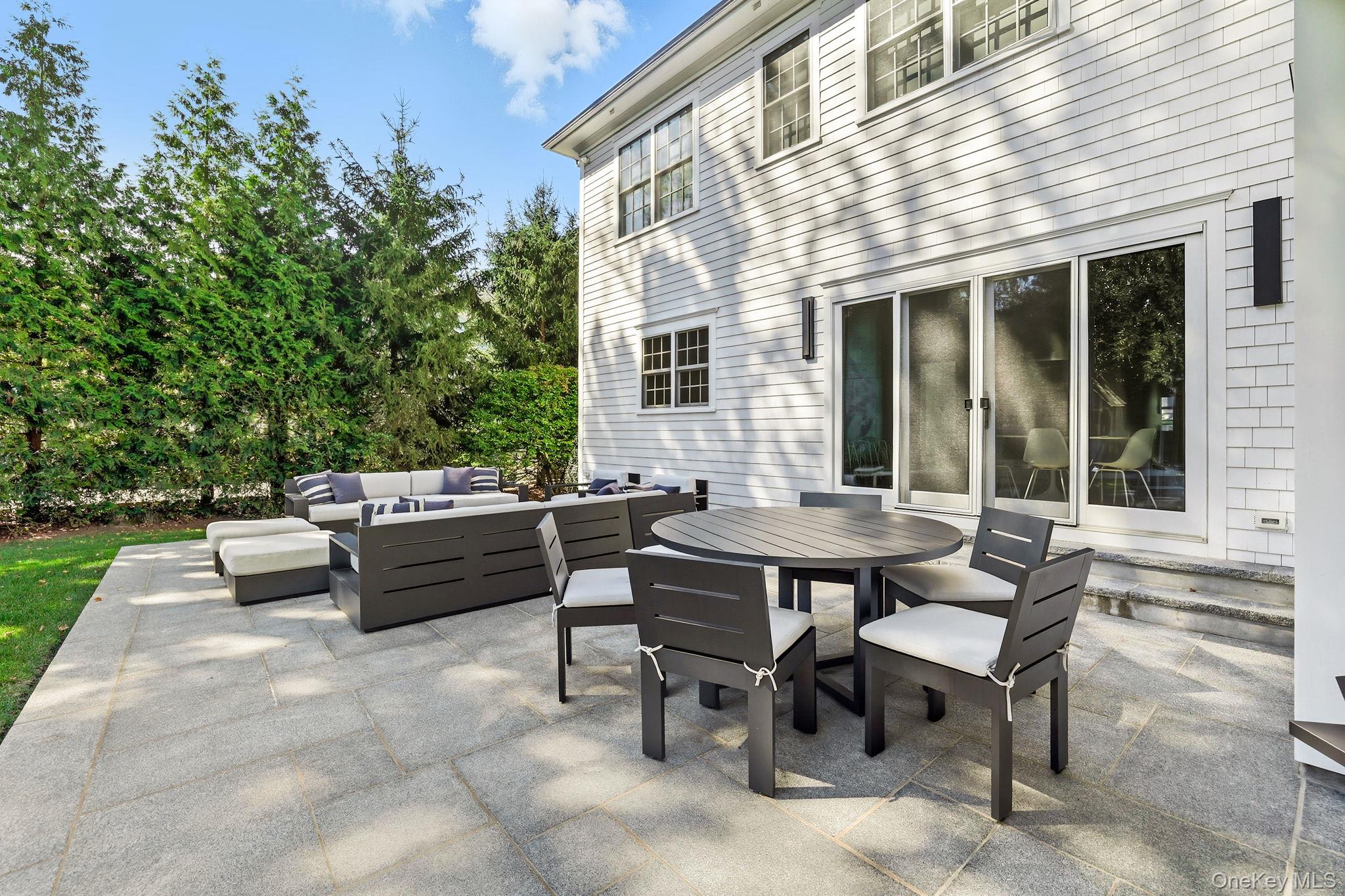 25 Hunt Place, Rye, NY 10580