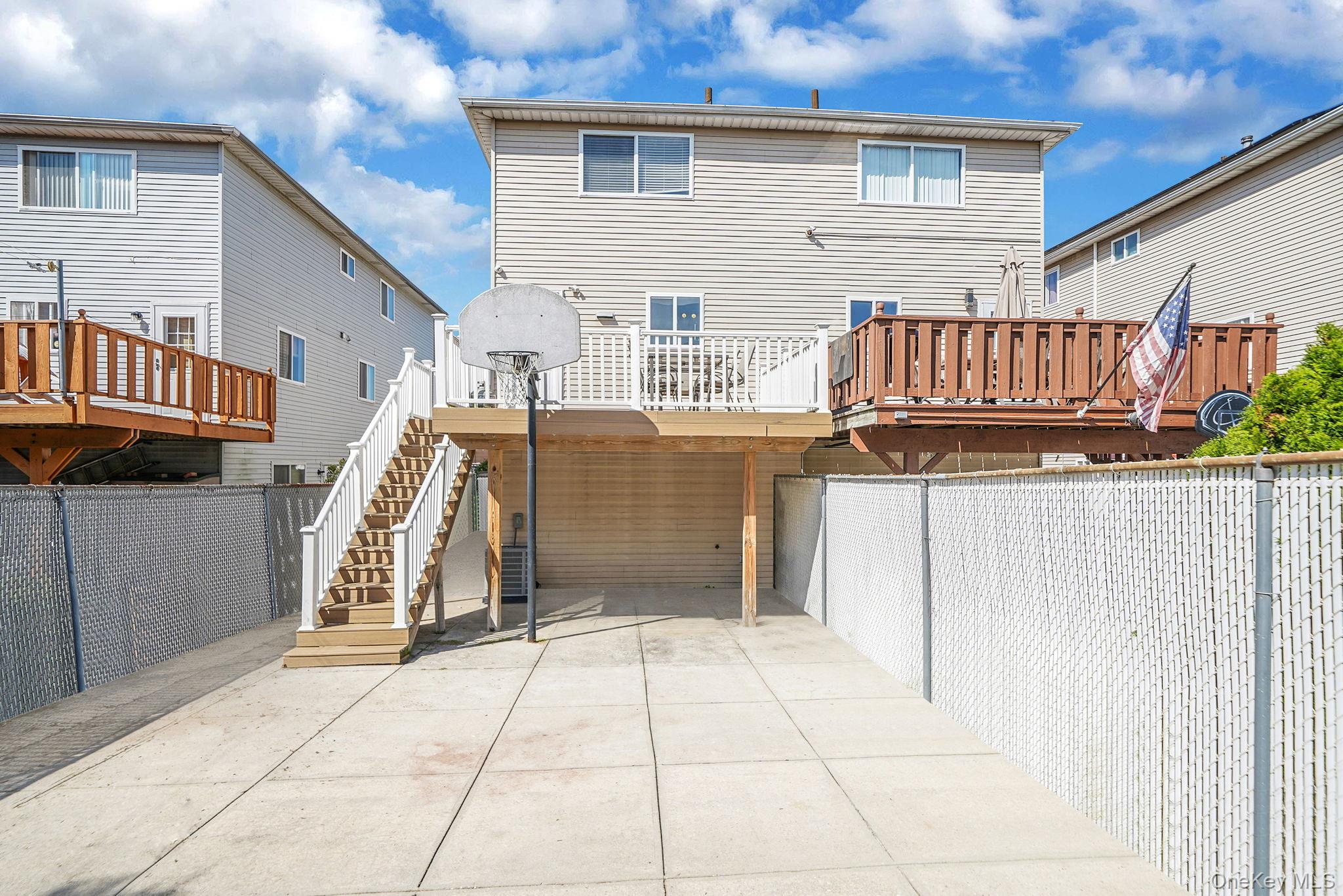 123 Amity Place, Staten Island, NY 10303