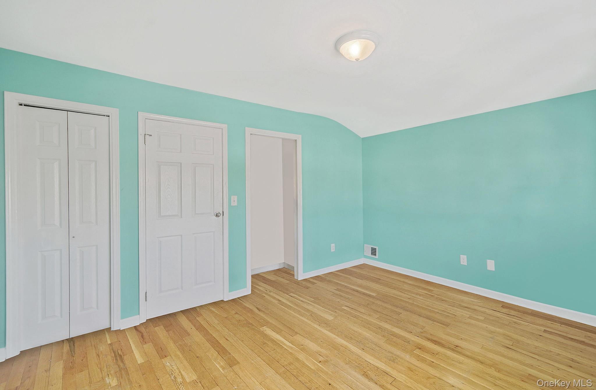 123 Amity Place, Staten Island, NY 10303