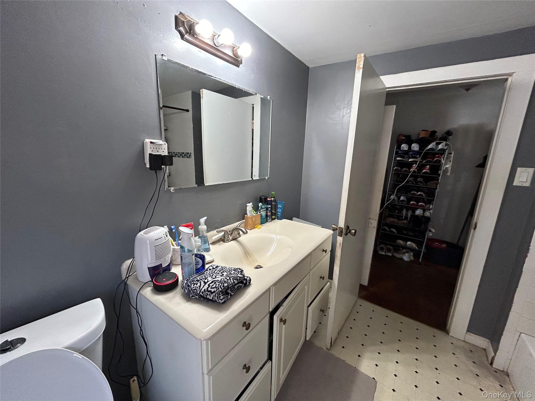 226 Sweezy Avenue, Riverhead, NY 11901