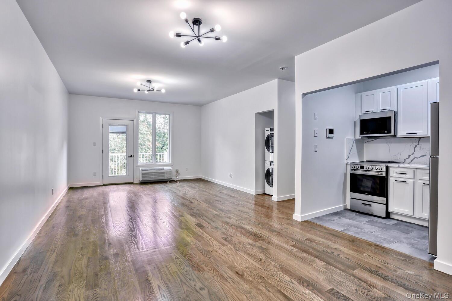 962 S Route 9W # 305, Congers, NY 10920