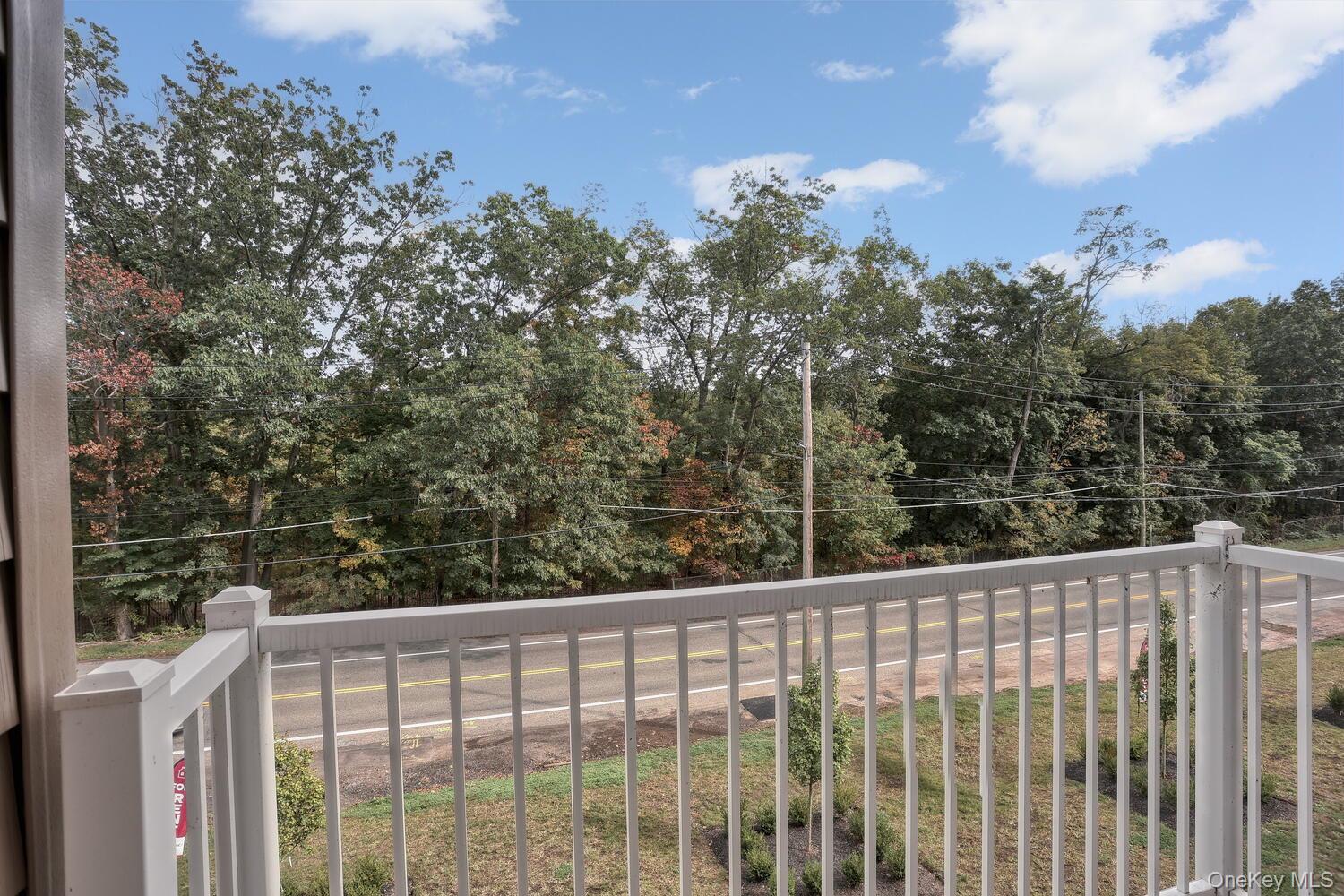 962 S Route 9W # 305, Congers, NY 10920