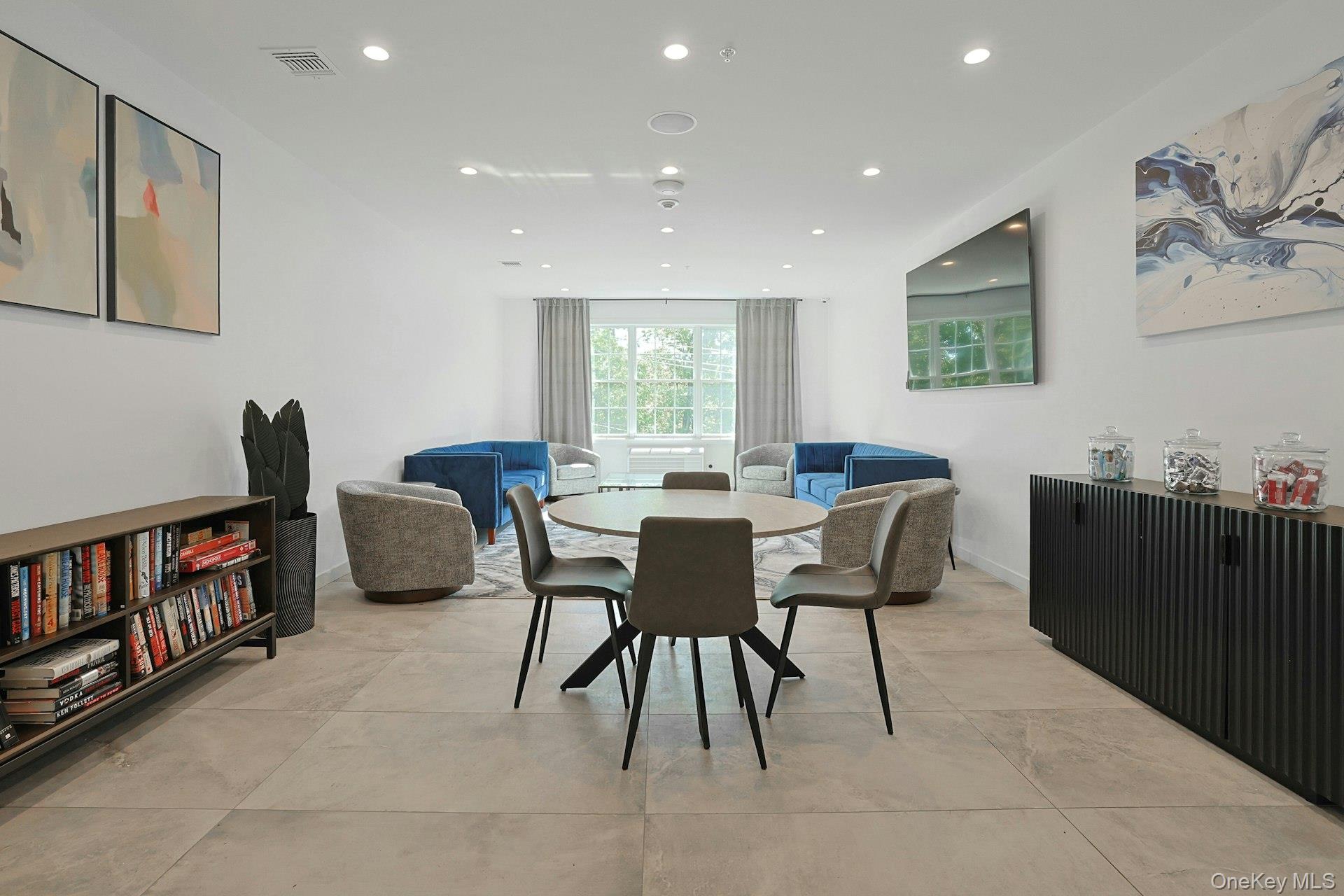 962 S Route 9W # 305, Congers, NY 10920