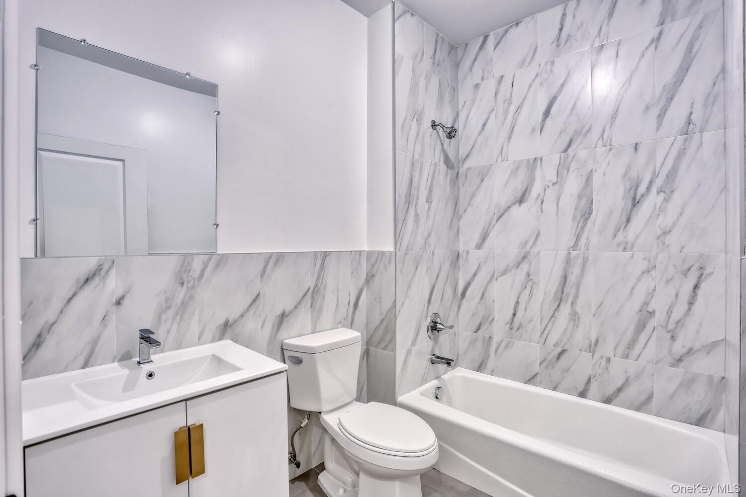 962 S Route 9W # 305, Congers, NY 10920