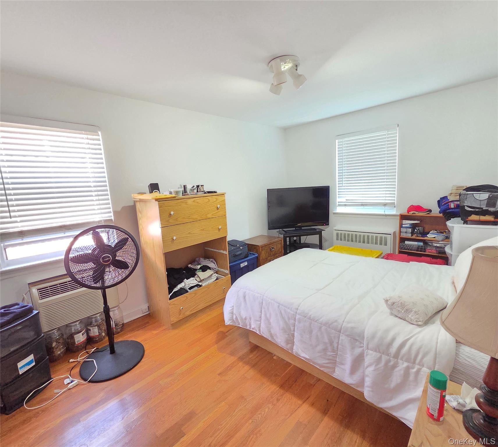 2553 Fish Avenue, Bronx, NY 10469