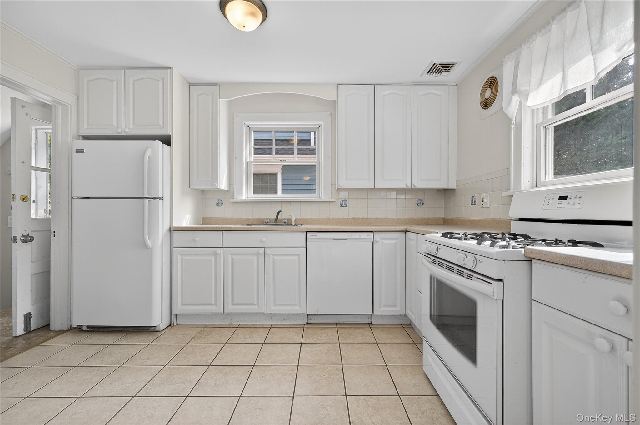 70 Highland Avenue, Port Washington, NY 11050