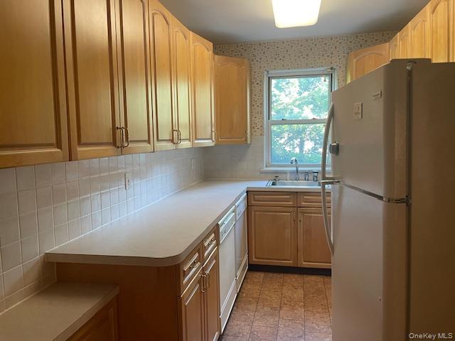 1361 Broadway # B-26, Hewlett, NY 11557