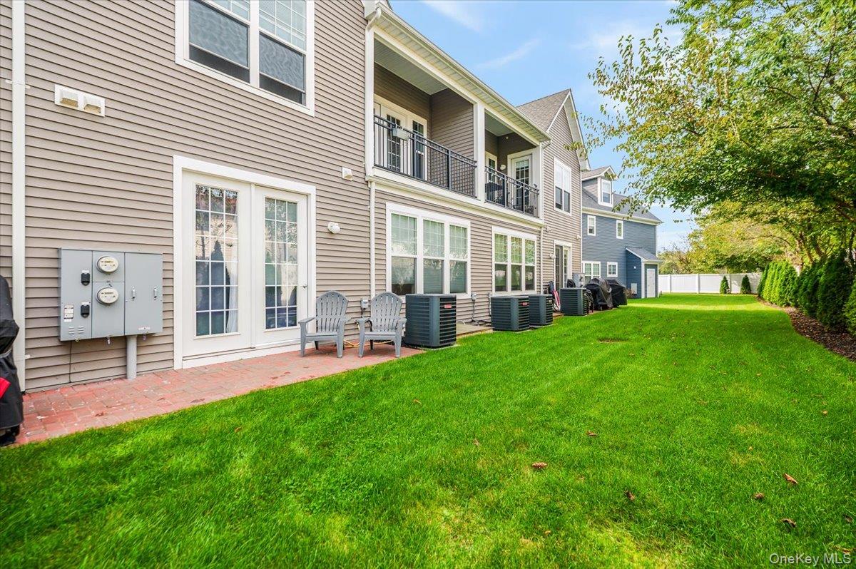 206 White Rose Lane # 206, East Meadow, NY 11554