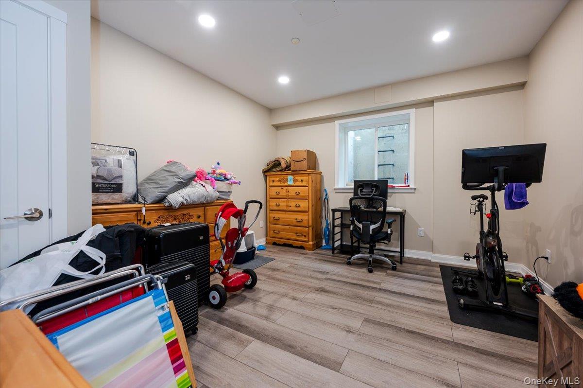 206 White Rose Lane # 206, East Meadow, NY 11554