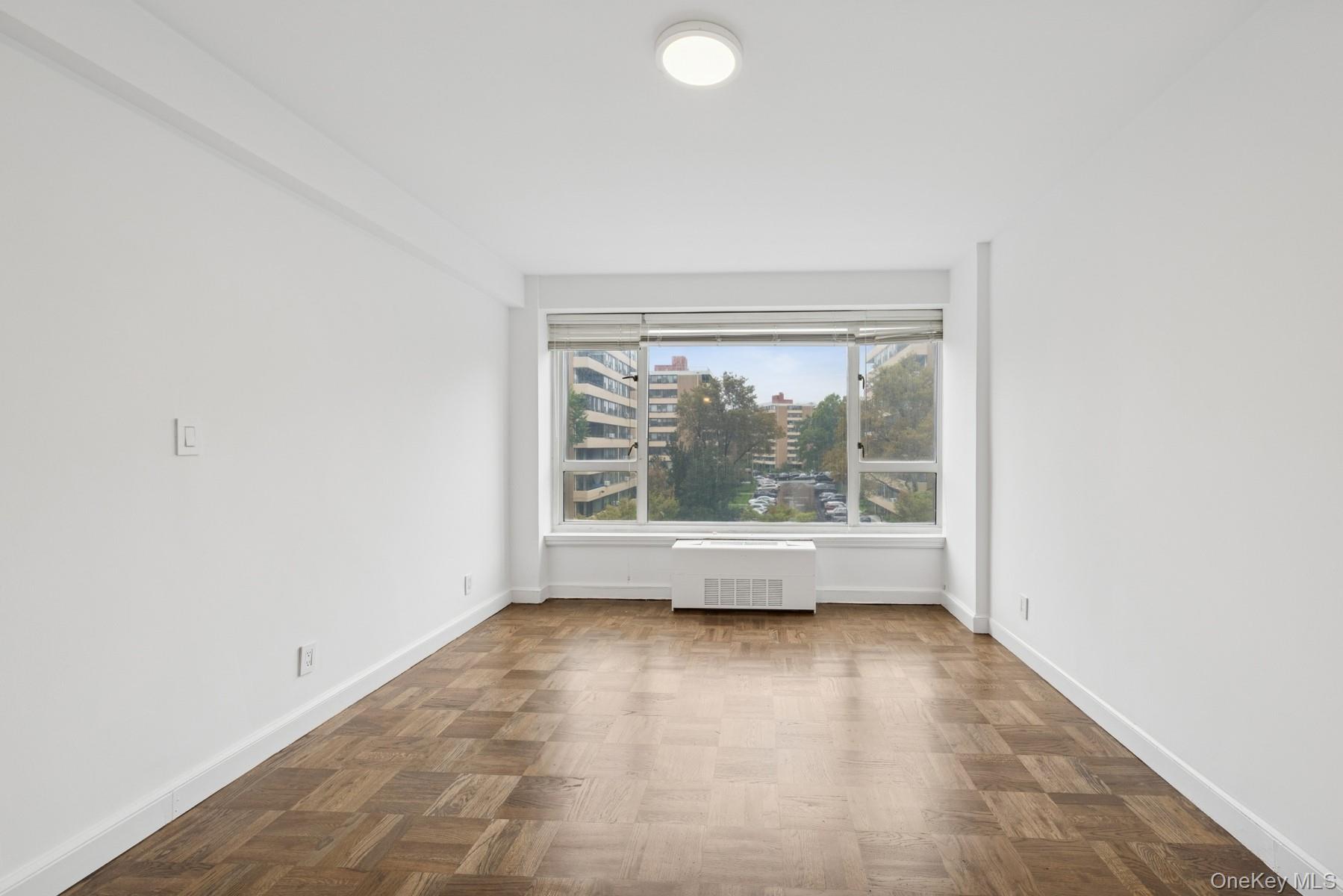 166-25 Powells Cove Boulevard # 3F, Beechhurst, NY 11357