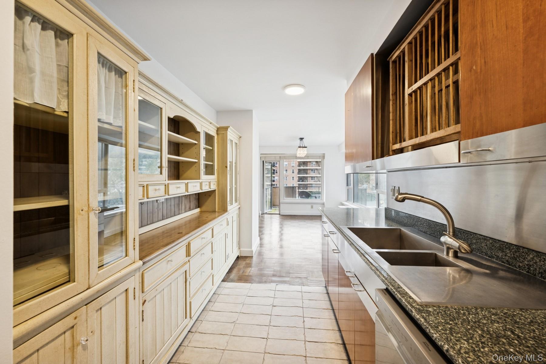 166-25 Powells Cove Boulevard # 3F, Beechhurst, NY 11357