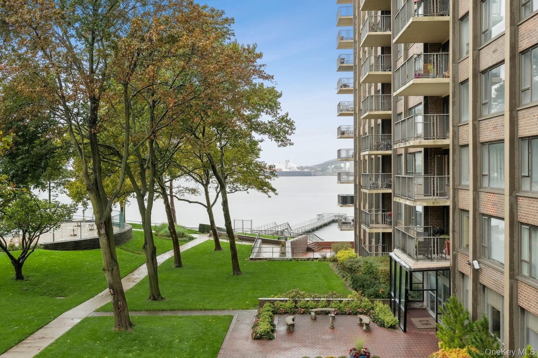 166-25 Powells Cove Boulevard # 3F, Beechhurst, NY 11357