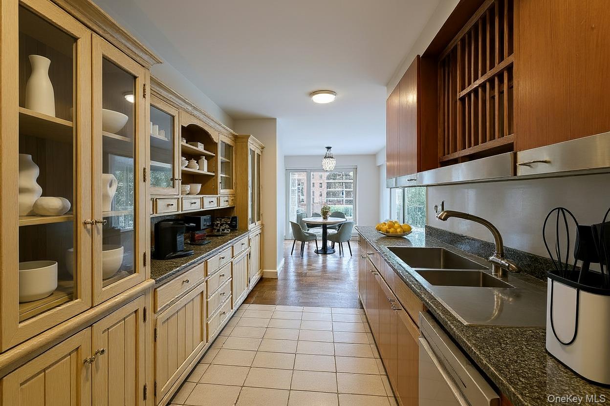 166-25 Powells Cove Boulevard # 3F, Beechhurst, NY 11357