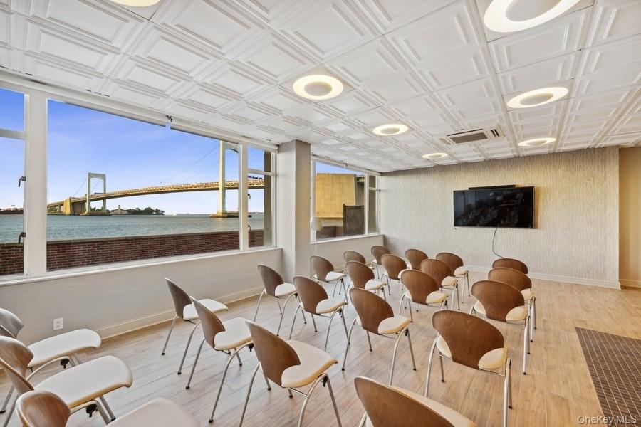 166-25 Powells Cove Boulevard # 3F, Beechhurst, NY 11357