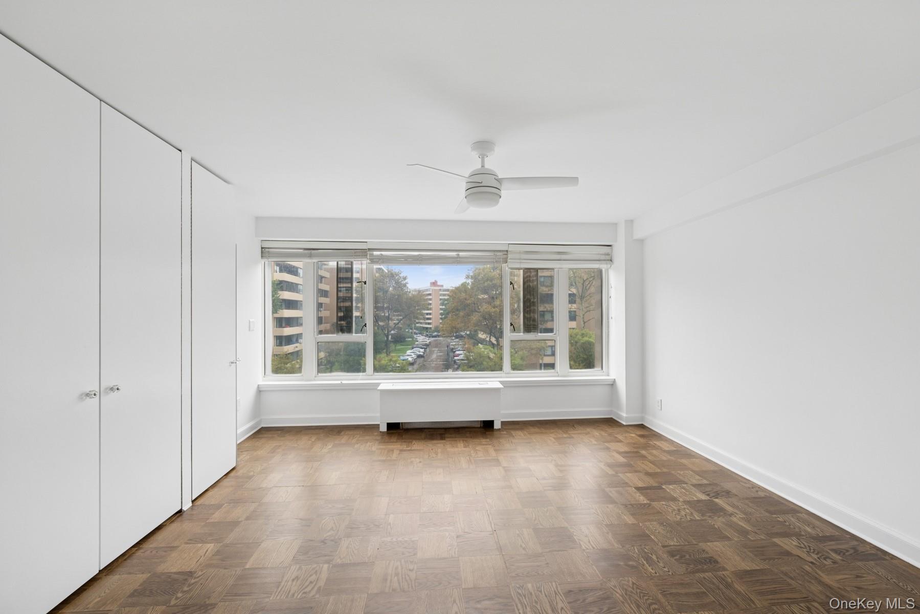 166-25 Powells Cove Boulevard # 3F, Beechhurst, NY 11357