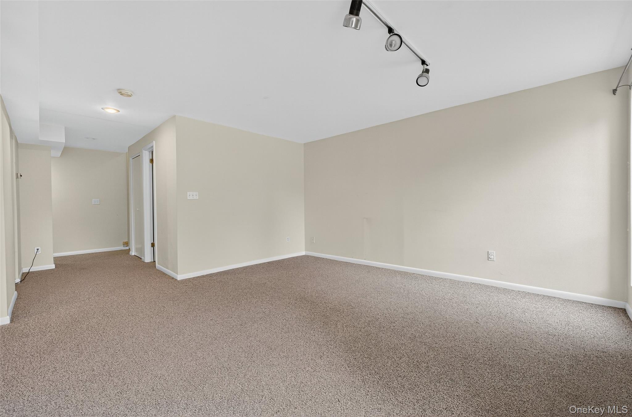 803 Woodsbrook Drive, Mahopac, NY 10541