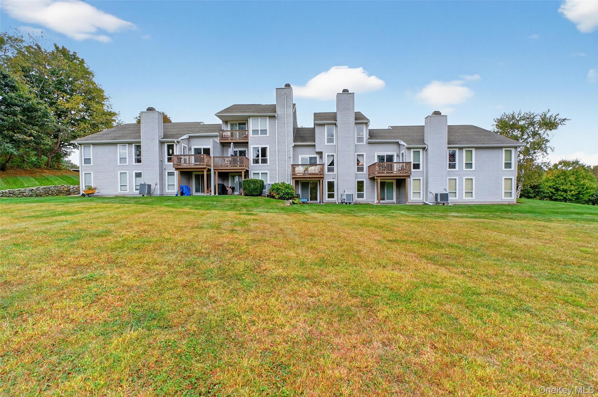 803 Woodsbrook Drive, Mahopac, NY 10541