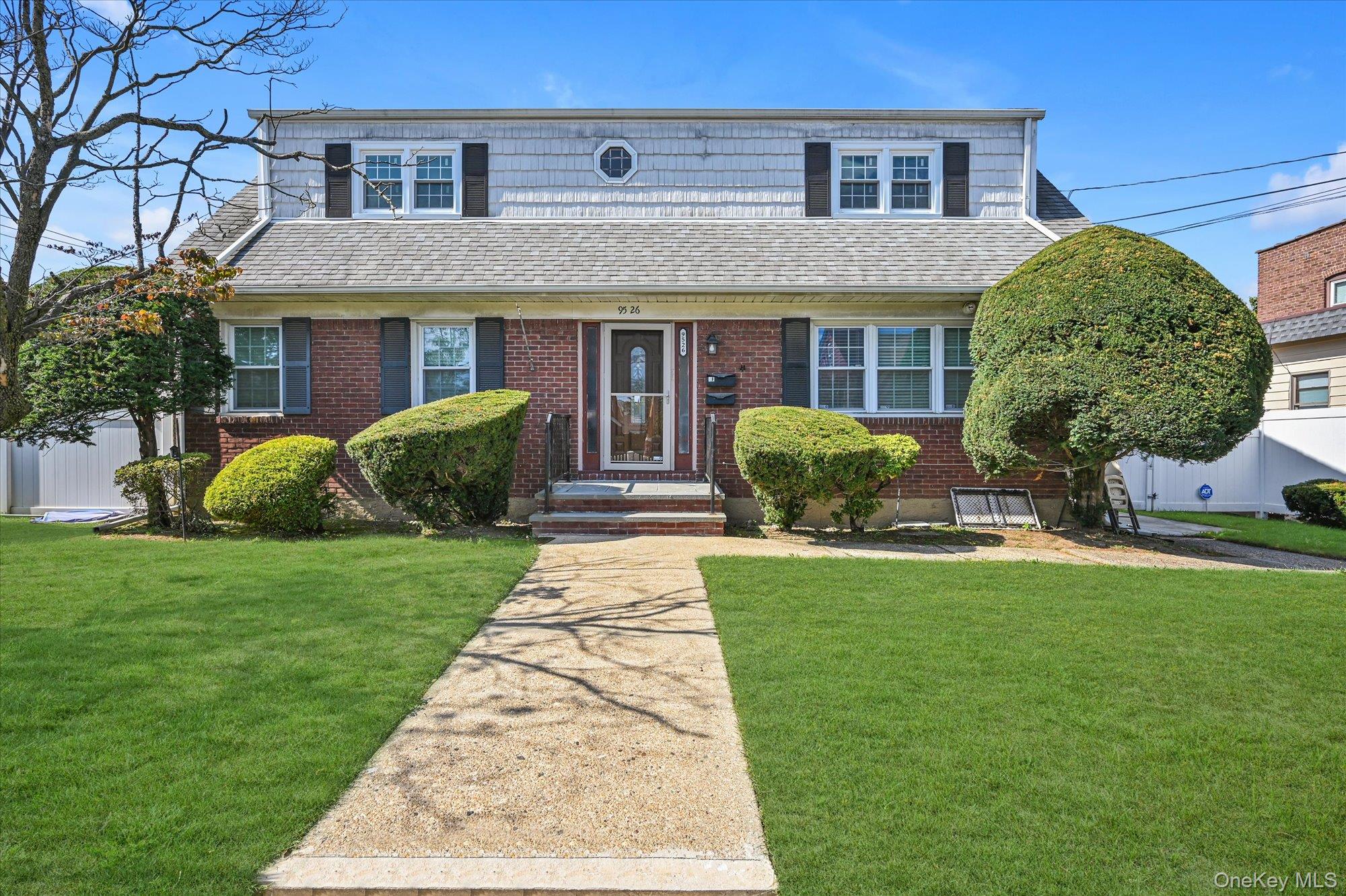 95-26 243rd Street # 2nd Floor, Floral Park, NY 11001