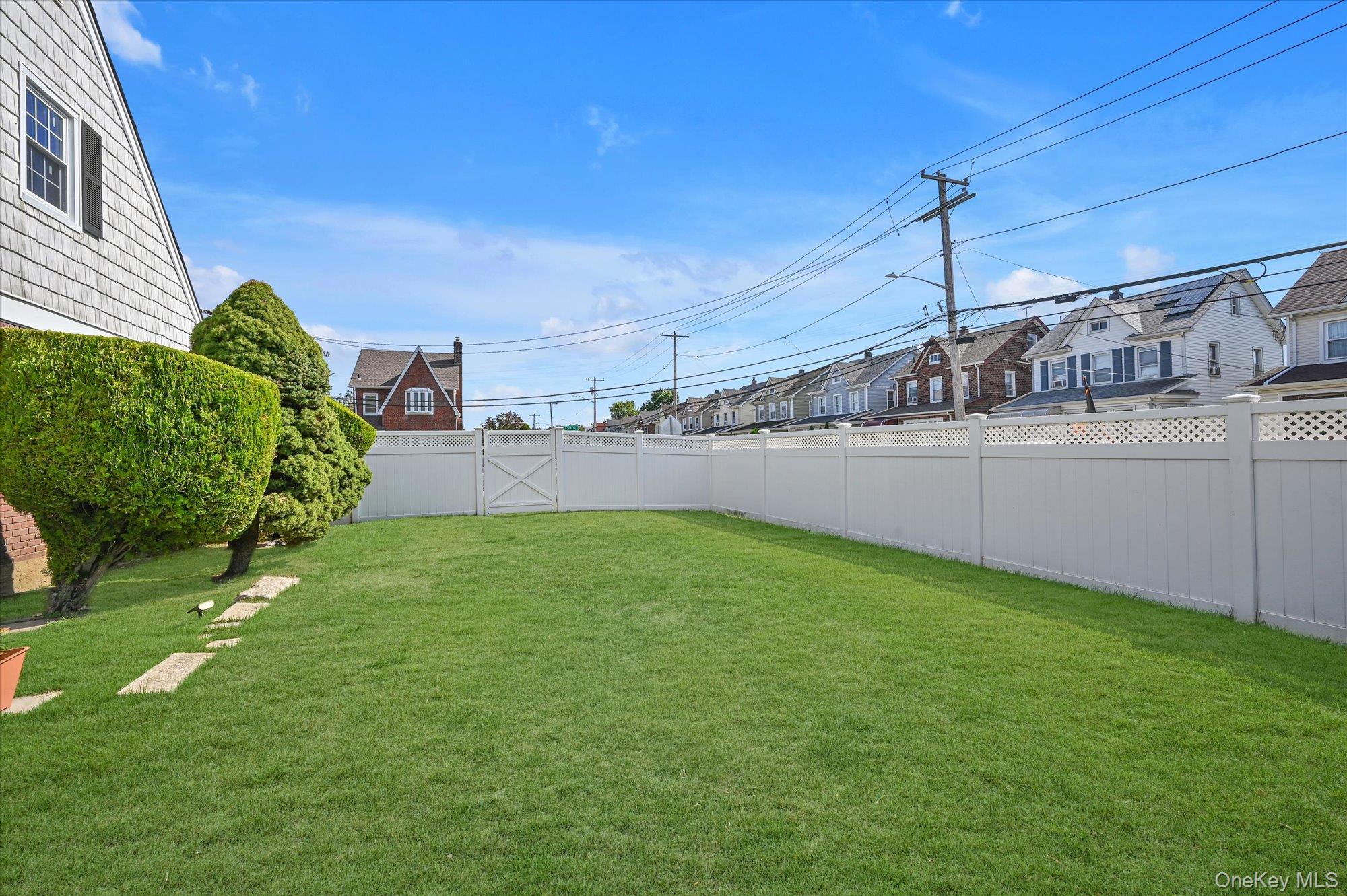 95-26 243rd Street # 2nd Floor, Floral Park, NY 11001