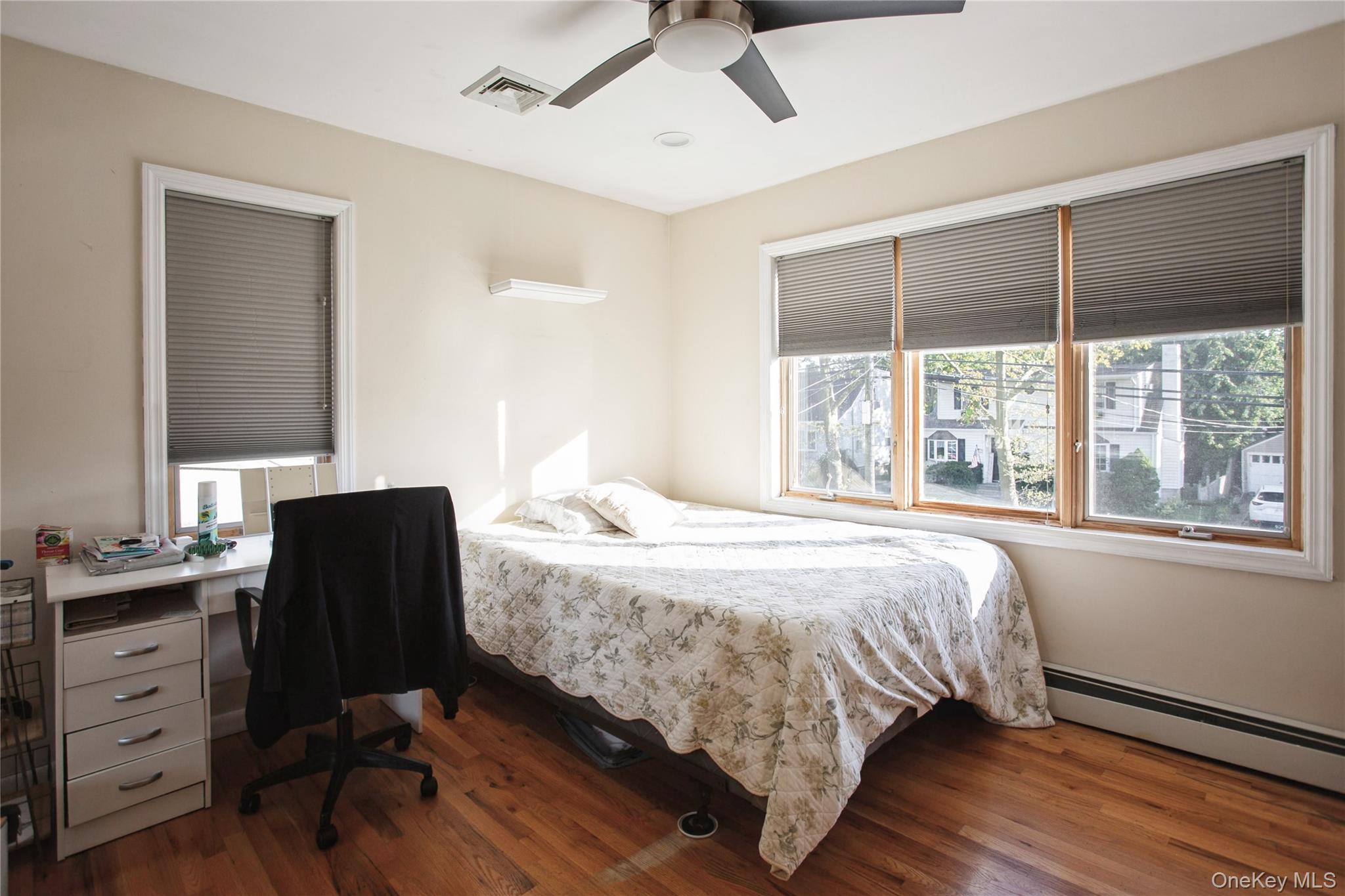 24 Yarmouth Road, East Rockaway, NY 11518