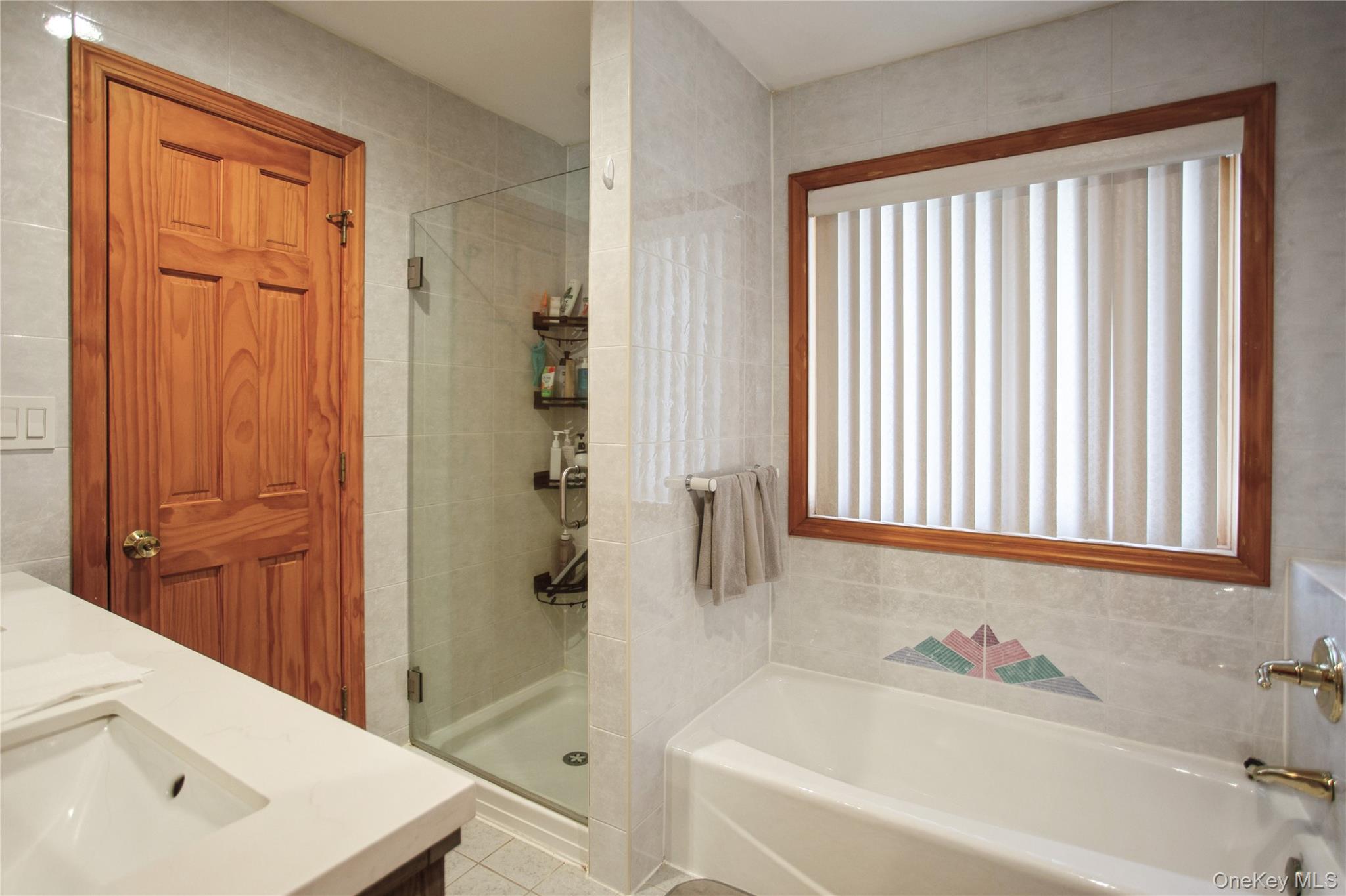 24 Yarmouth Road, East Rockaway, NY 11518