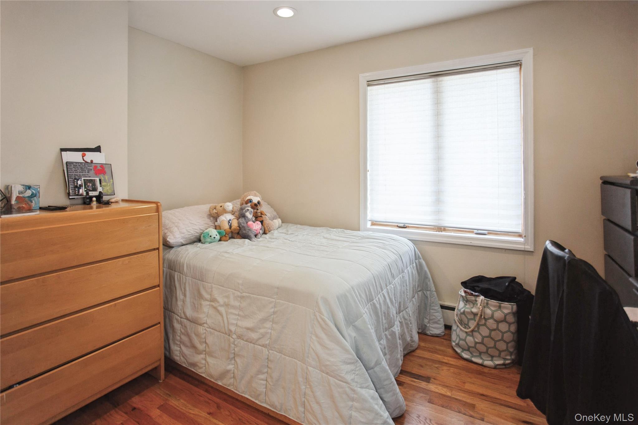 24 Yarmouth Road, East Rockaway, NY 11518