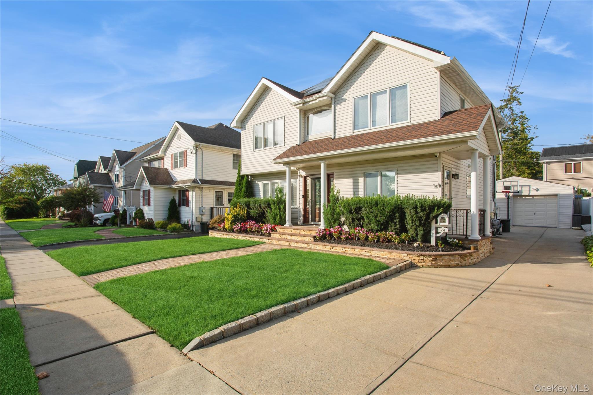 24 Yarmouth Road, East Rockaway, NY 11518