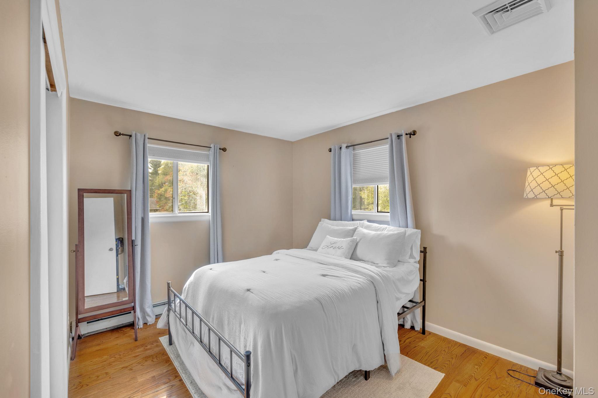 25 Wayne Drive, Middletown, NY 10940