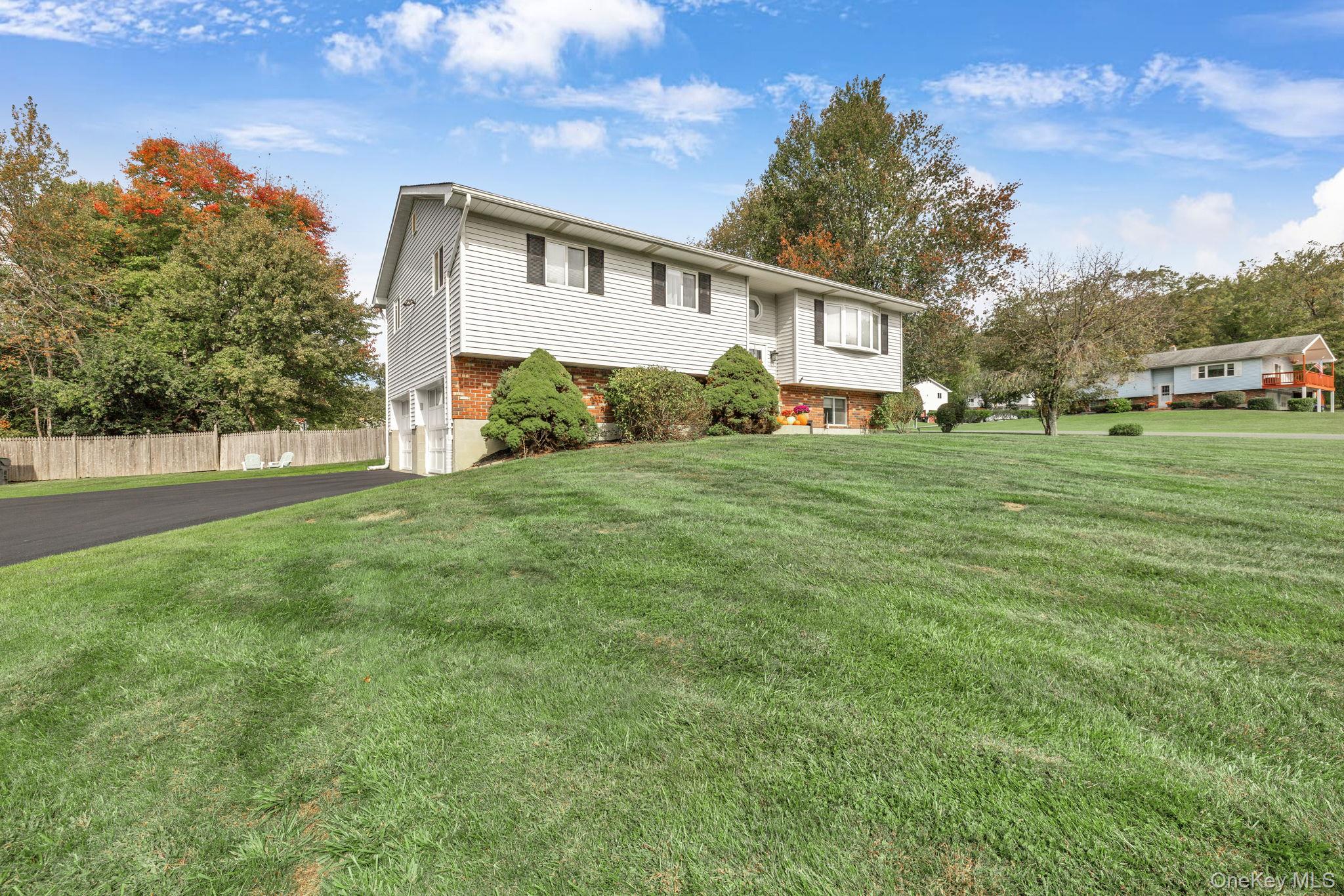 25 Wayne Drive, Middletown, NY 10940