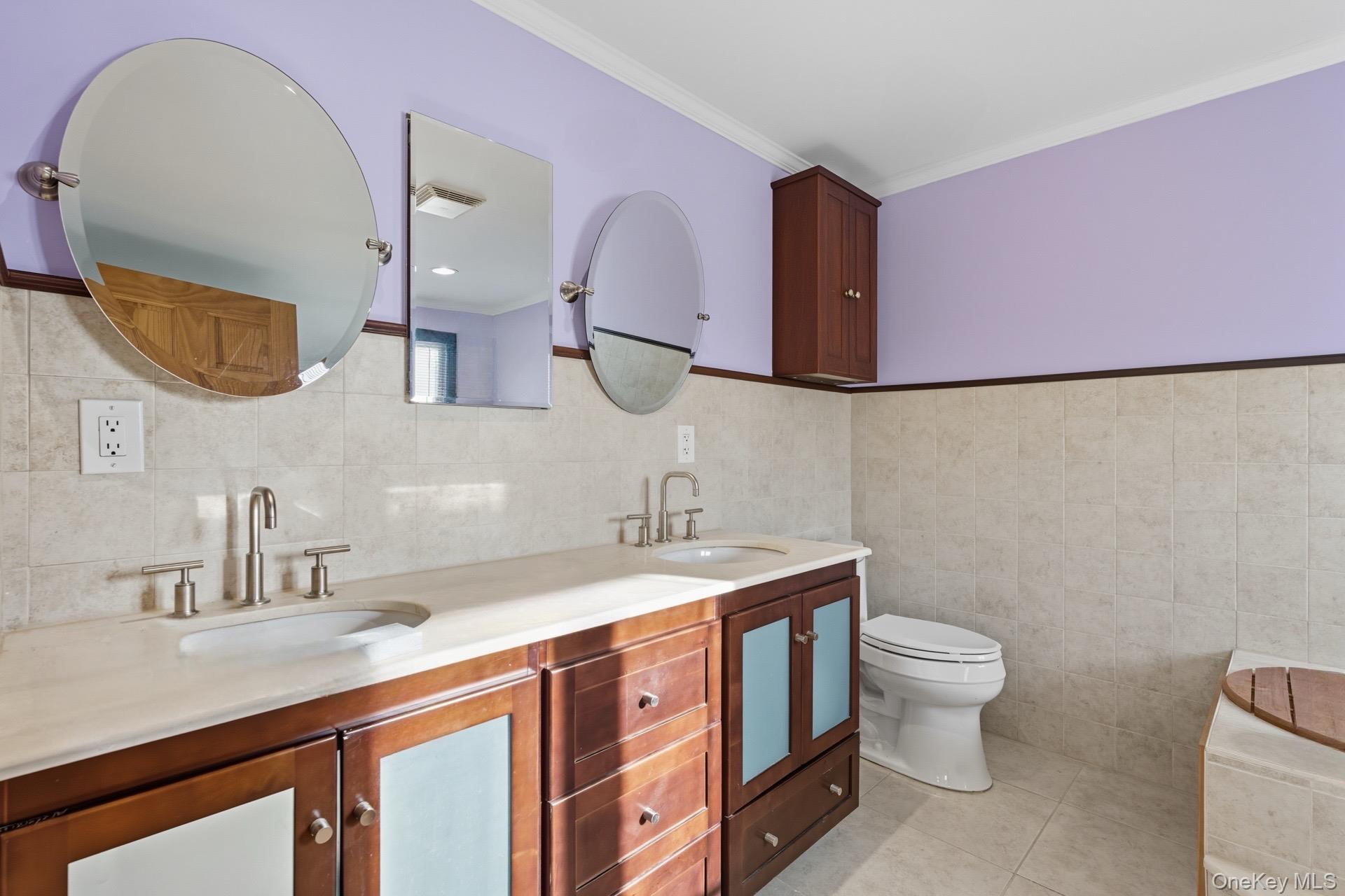 6 Martin Street, Massapequa, NY 11758