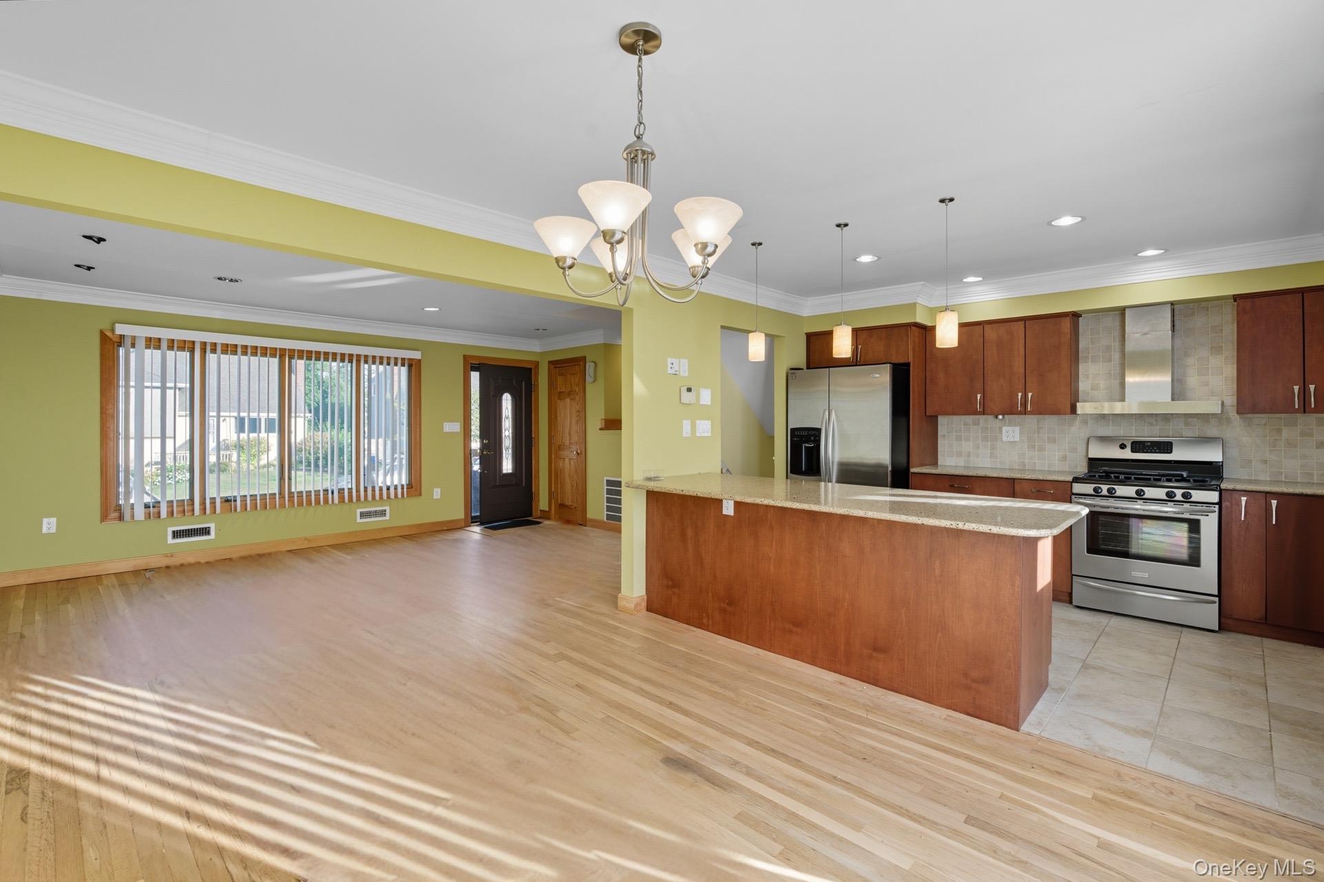 6 Martin Street, Massapequa, NY 11758