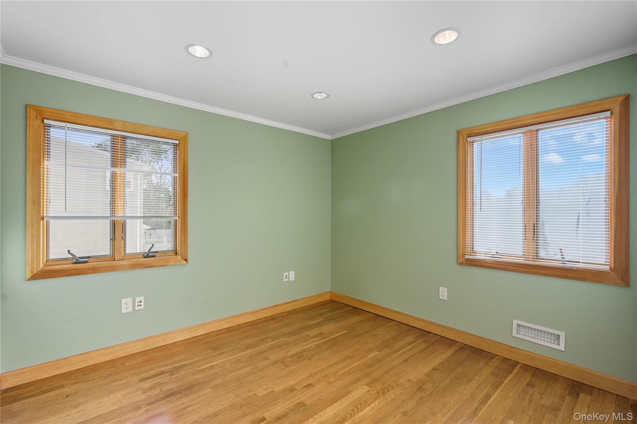 6 Martin Street, Massapequa, NY 11758