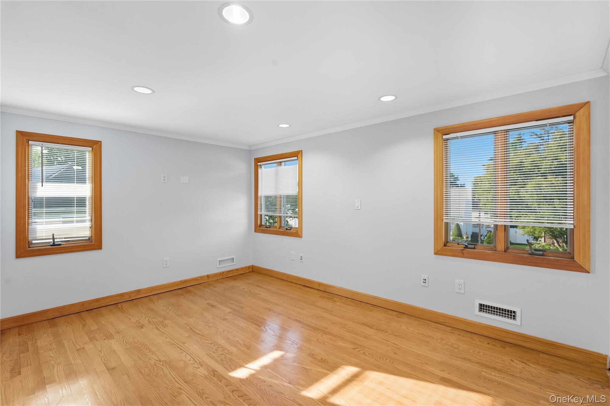 6 Martin Street, Massapequa, NY 11758