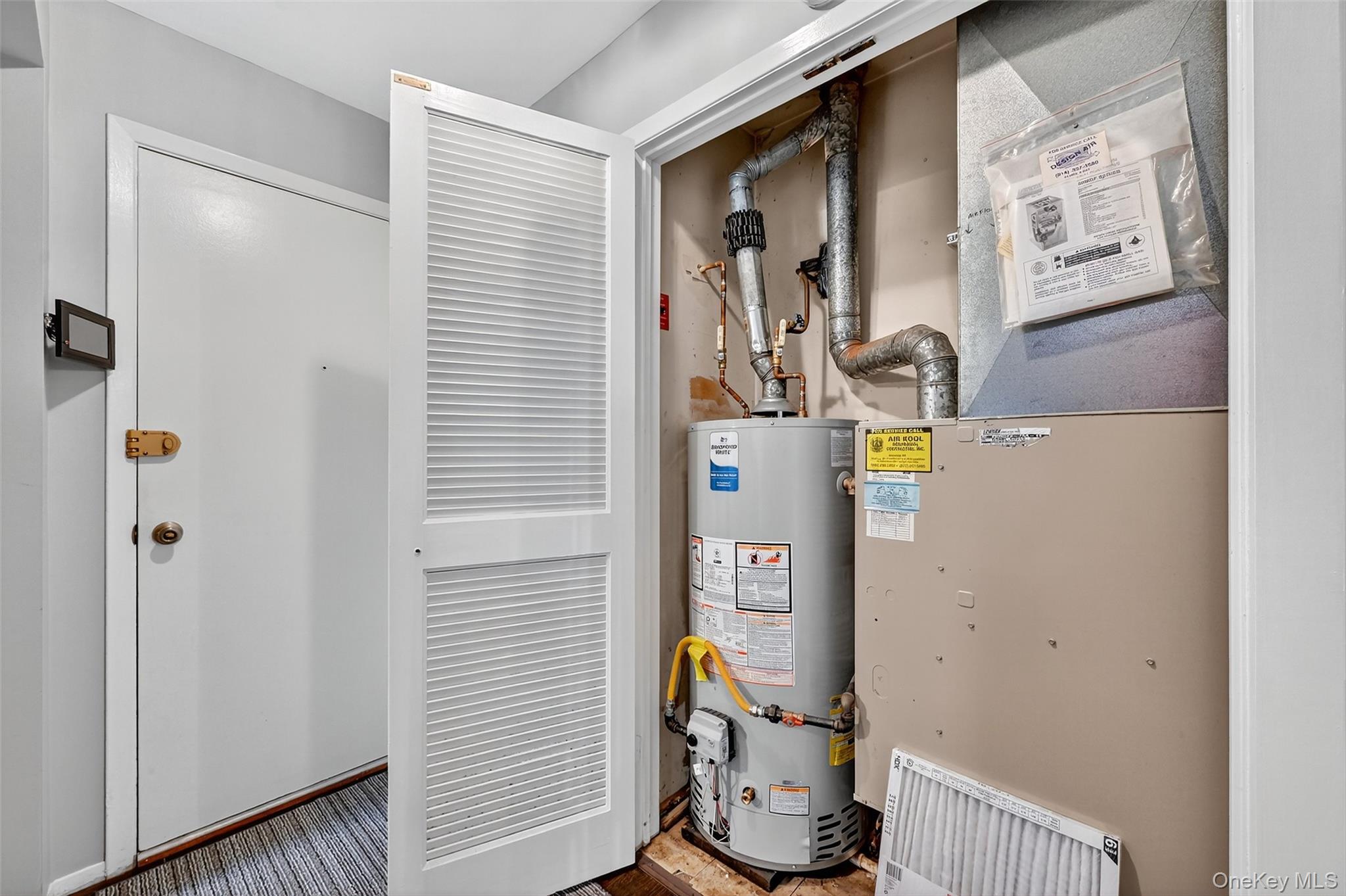 80 New Holland Village, Nanuet, NY 10954