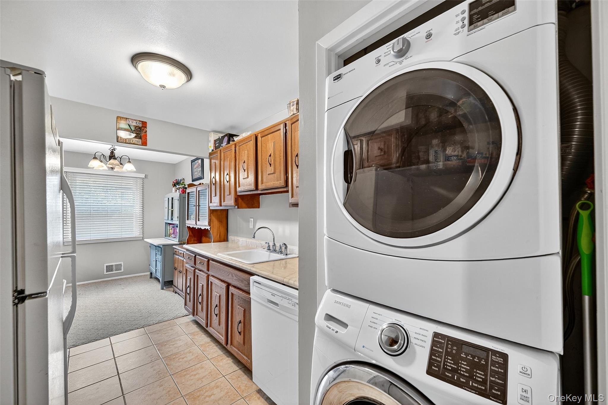 80 New Holland Village, Nanuet, NY 10954