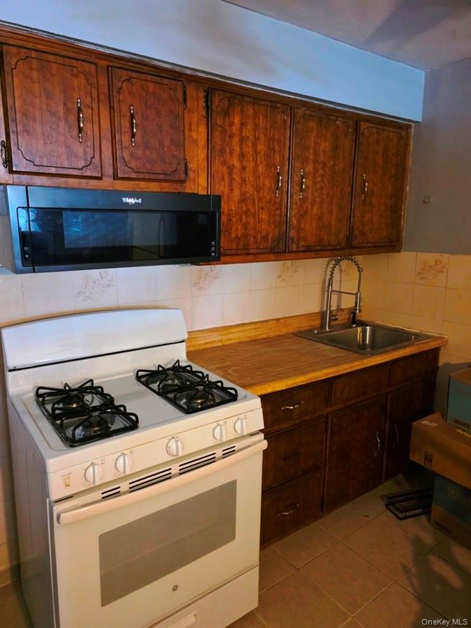 9505 Schenck Street, Brooklyn, NY 11236