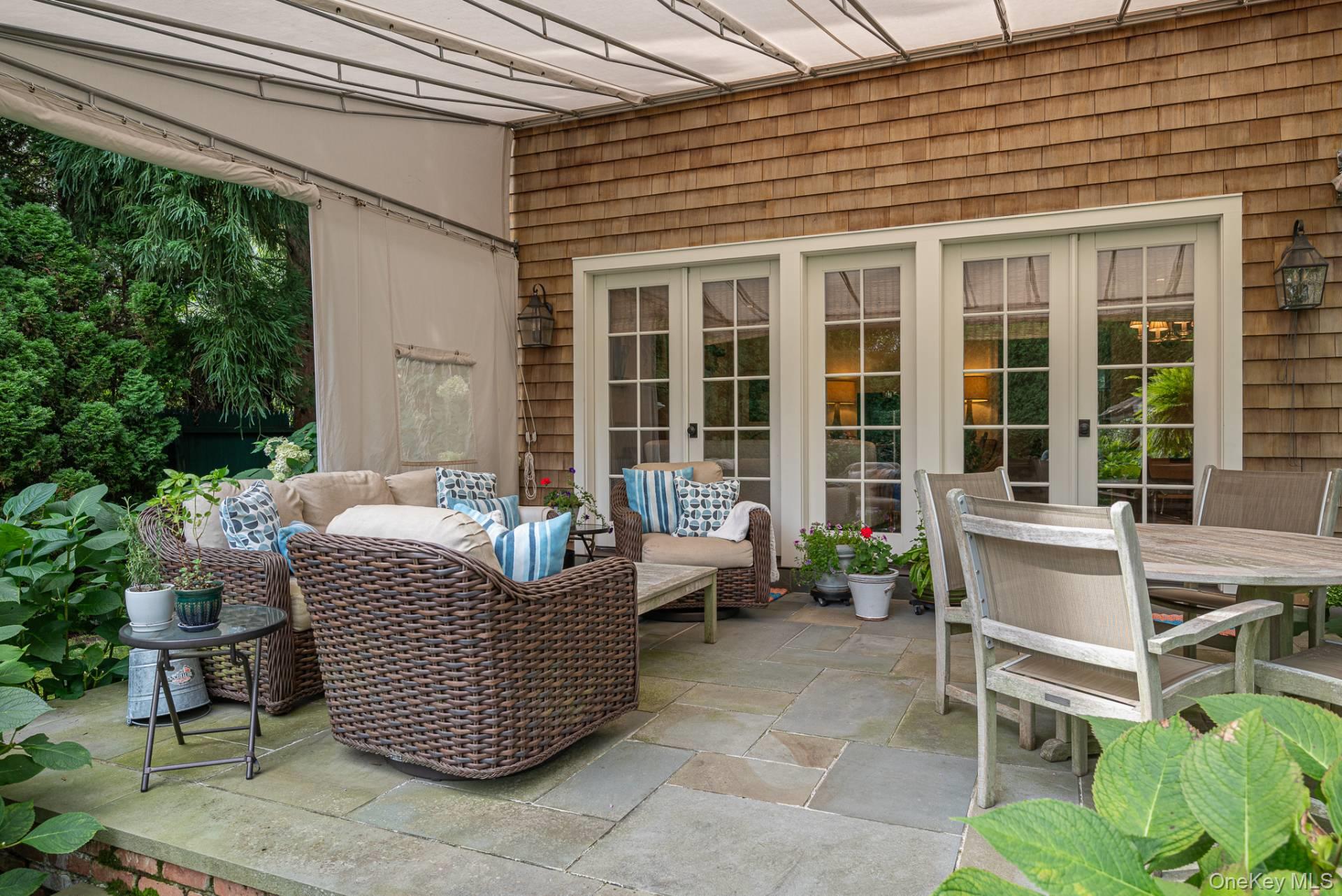 98 Lewis Street, Southampton, NY 11968